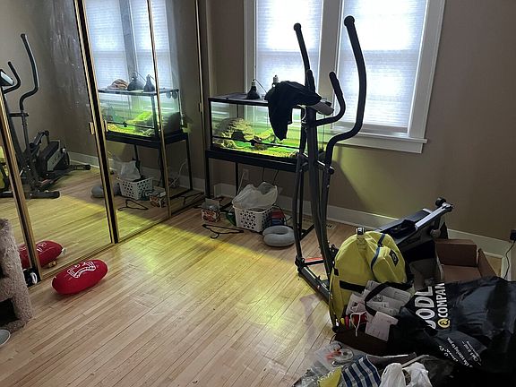 3rd image of 2719 McKinley St NE