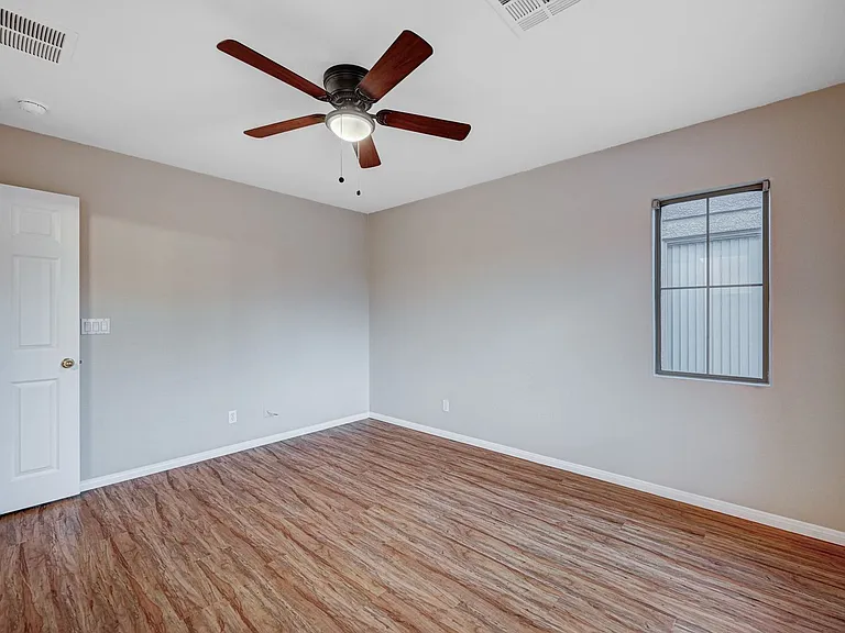 8224 Strawberry Spring St — Photo 30