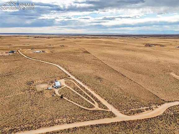 5th image of 21455 Sagebrush Ln
