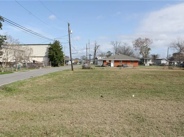 Weyer St, Gretna, LA 70053
