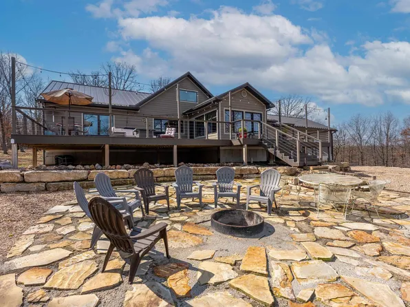 31550 Walsh Pl, Edwards, MO 65326