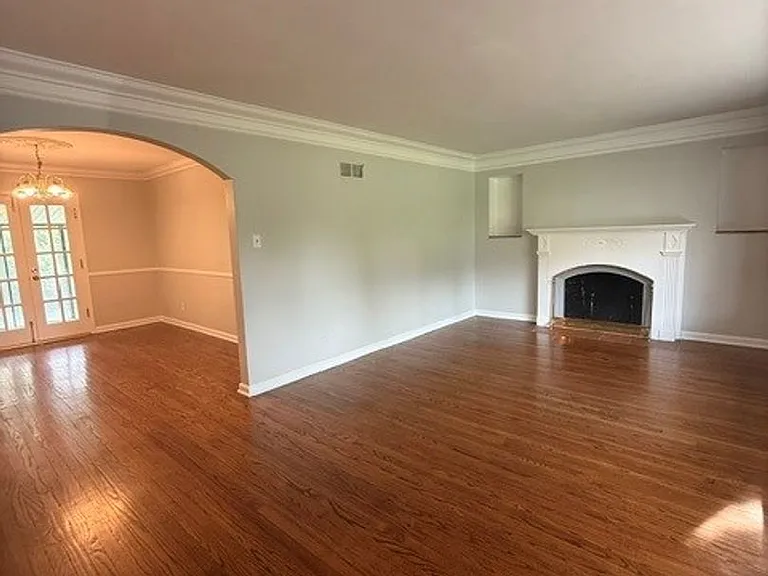4 Girard Dr — Photo 5