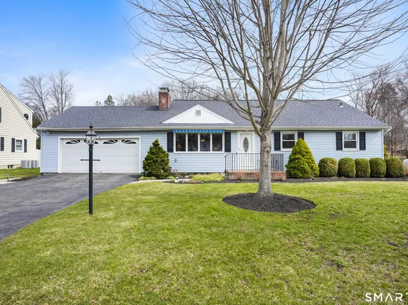 4 Apple Blossom Lane, Danbury, CT 06811