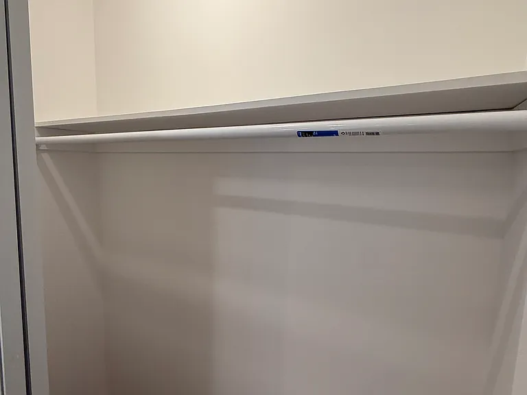 MASTER BEDROOM - LARGE CLOSET