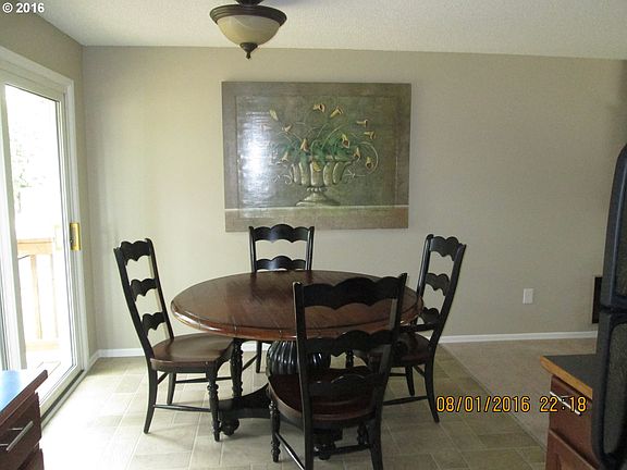 3rd image of 3910 NE 152nd Ave