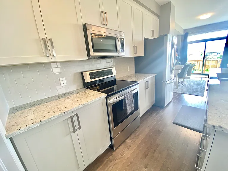 1120 Barrow Ave #HOUSE — Photo 2