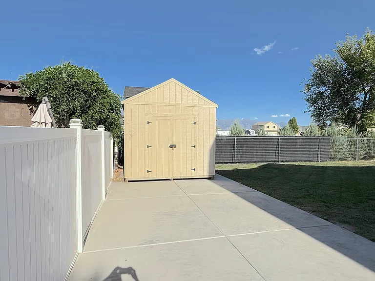 1875 S Spring Creek Dr — Photo 21