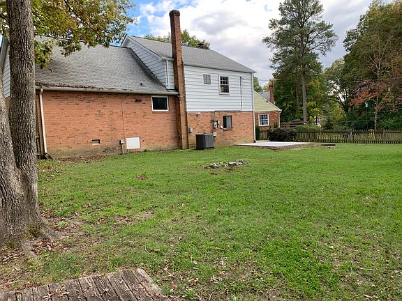 3rd image of 7710 Biscayne Ct
