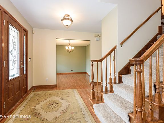 4th image of 336 Alicia Dr