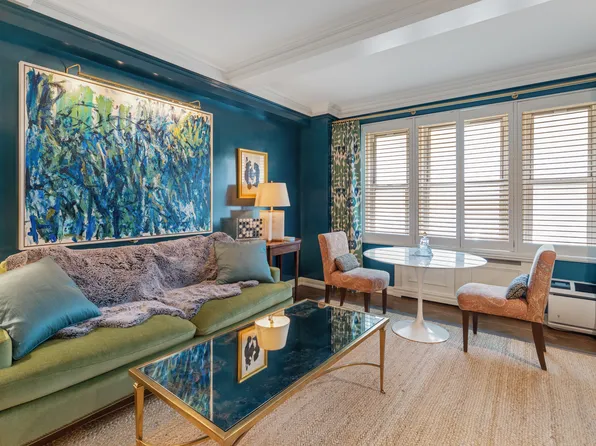 400 East 59th Street image 3 of 15