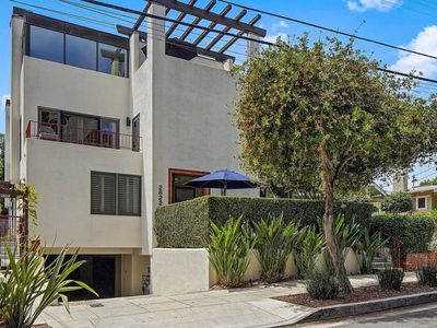 2622 Highland Ave, Santa Monica, CA, 90405