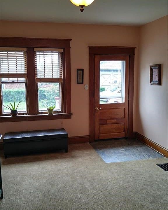 Entrance into living room