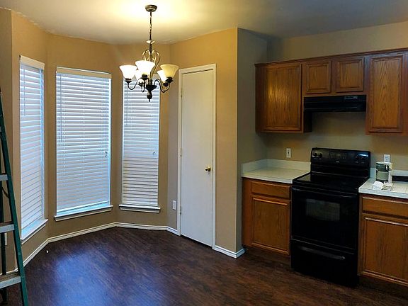 5th image of 19880 Valley Dale Ln