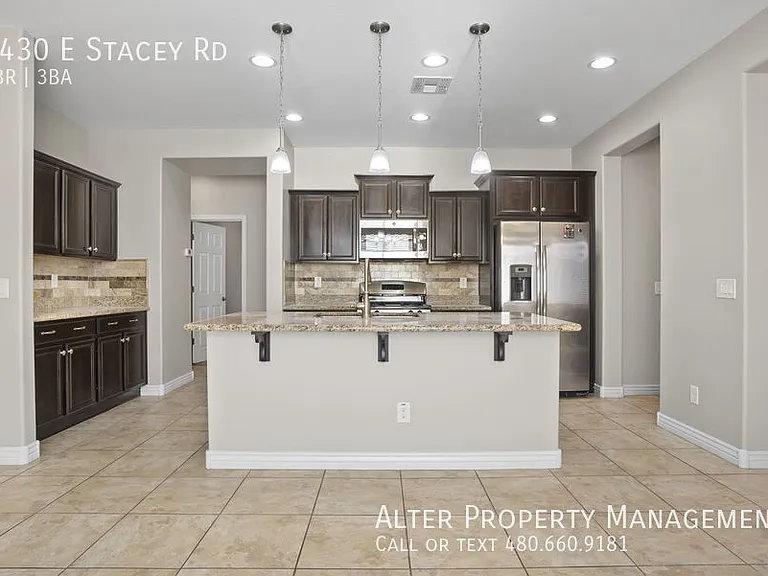 2430 E Stacey Rd — Photo 11