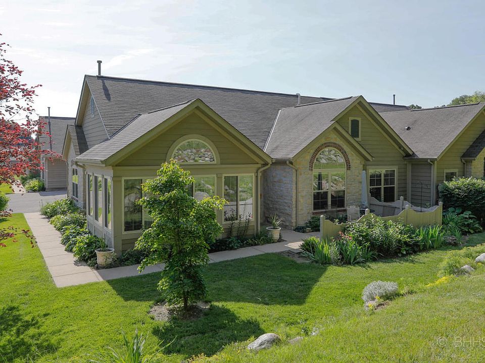 2701 Bluestone Cir-101