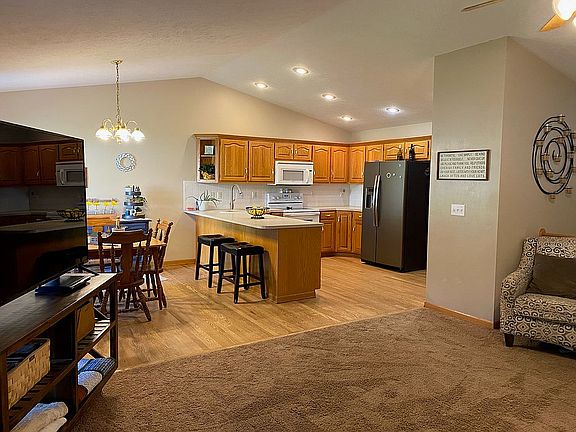 4th image of 21740 Erin Cir