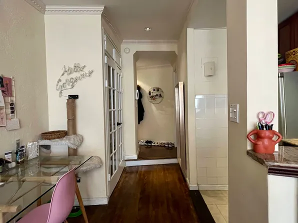 304 East 73rd Street image 8 of 12