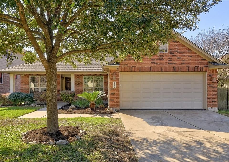 1st image of 9225 Castle Pines Dr