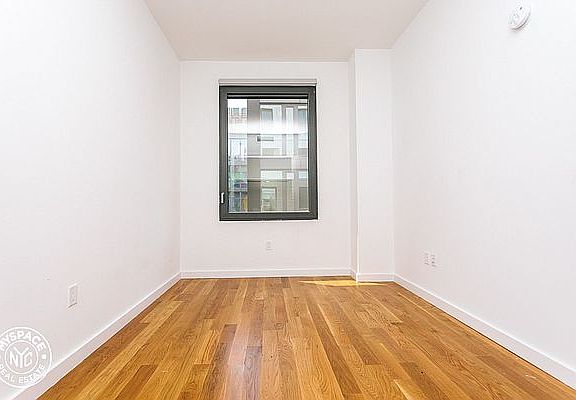 3rd image of 123 Melrose St #884