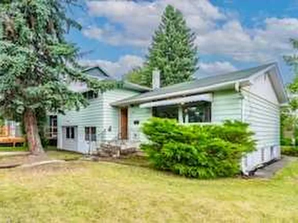 2628 W Capitol Hill Cres NW, Calgary, AB T2M 4C3