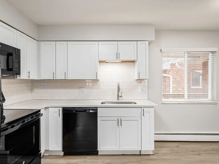 639 Riverview Dr #8 — Photo 5