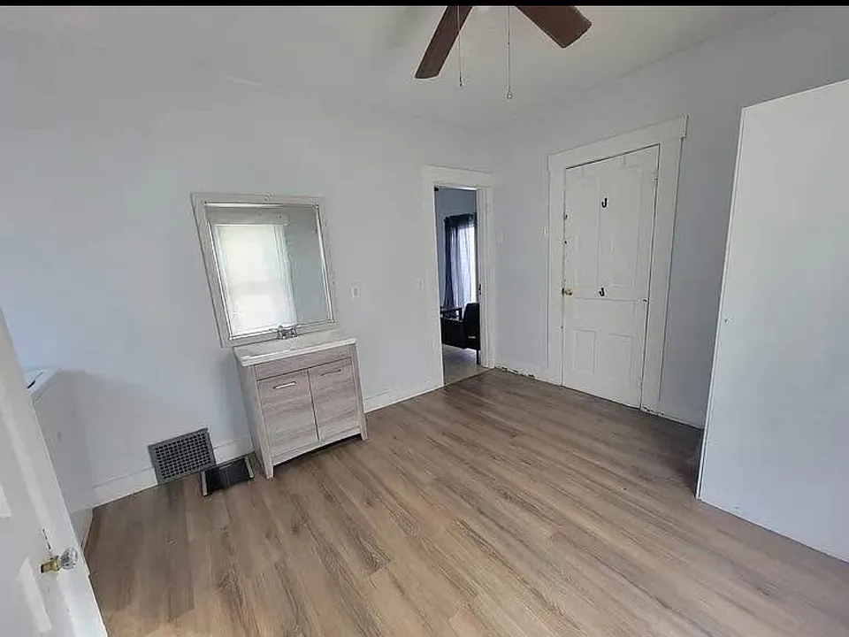 47 Burlington Ave