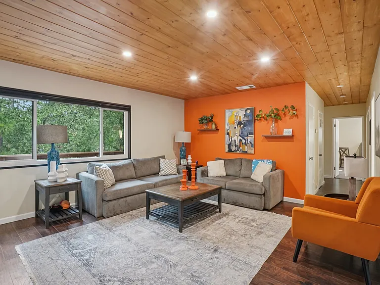 25340 Marion Ridge Dr — Photo 4