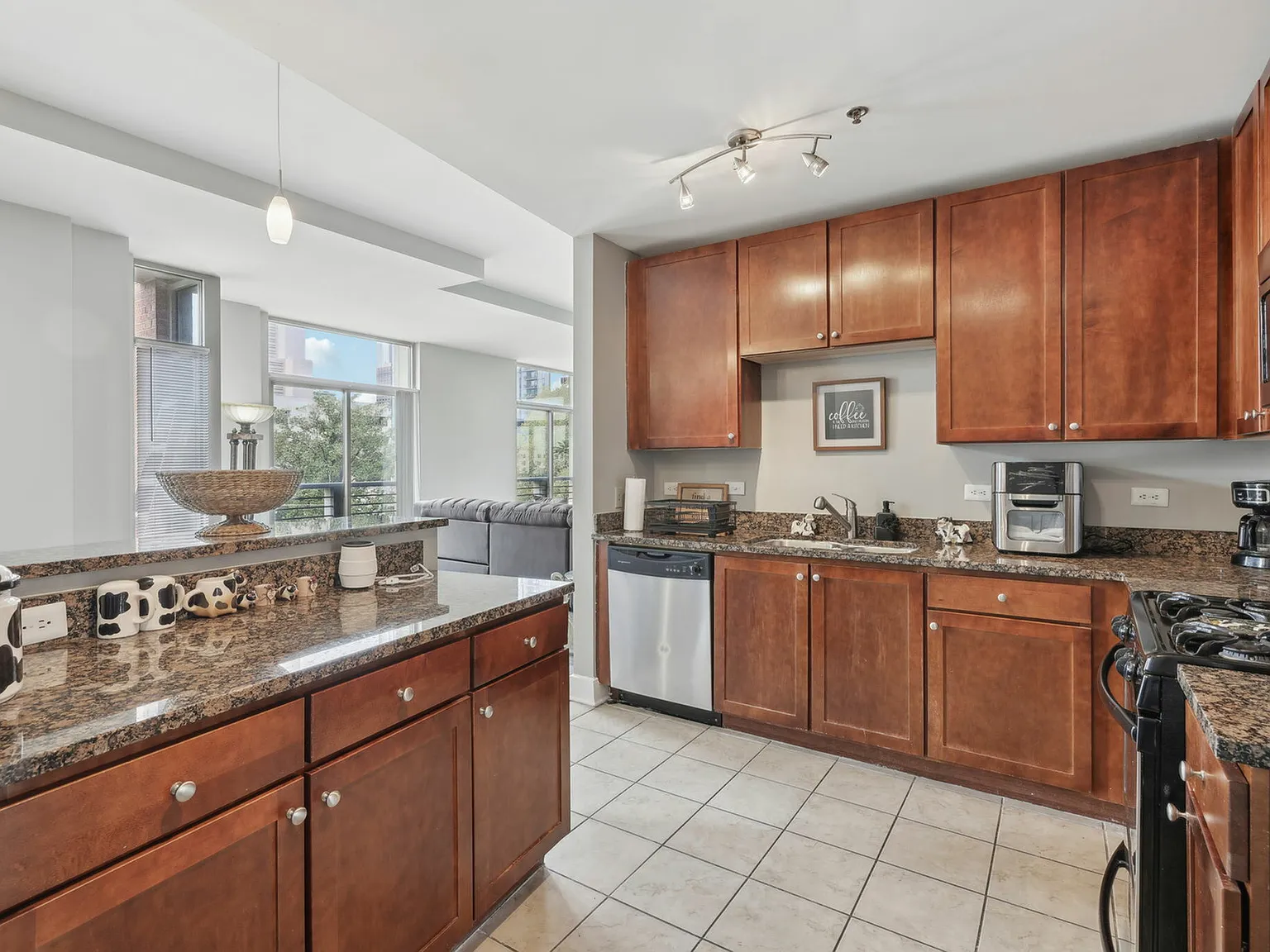Piedmont Pad Apartments — Photo 4