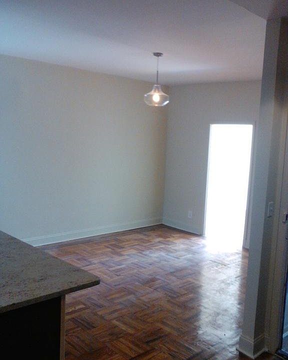 2nd image of 640 Hawthorne St #2