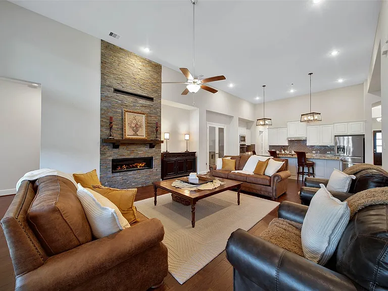 15527 Salmon Springs Dr — Photo 4