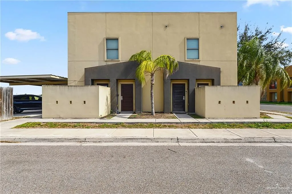 2 bed, 2.5 bath, 1248 sqft, $1,300 — Photo 1