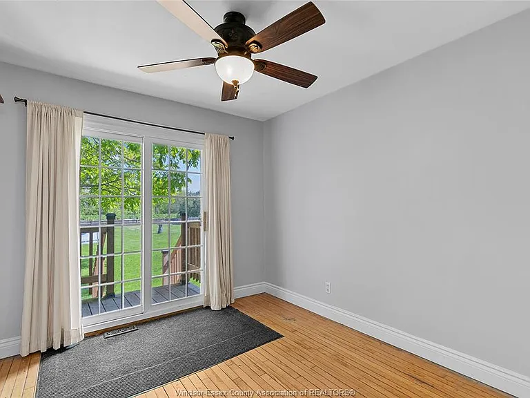 76 Texas Rd — Photo 15