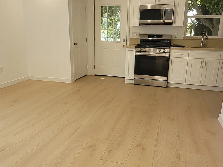 1139 1/2 S Citrus Ave — Photo 2