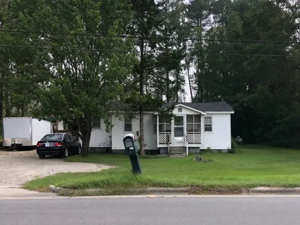 716 Kinston Hwy, Richlands, NC 28574