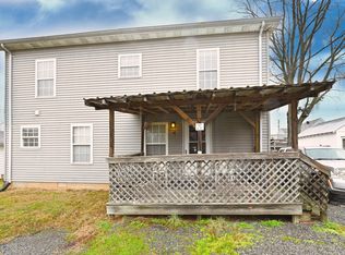 101 6th St, Portland, TN 37148