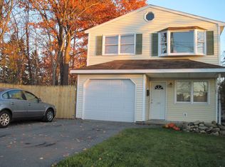 320 Gifford Rd, Schenectady, NY 12304