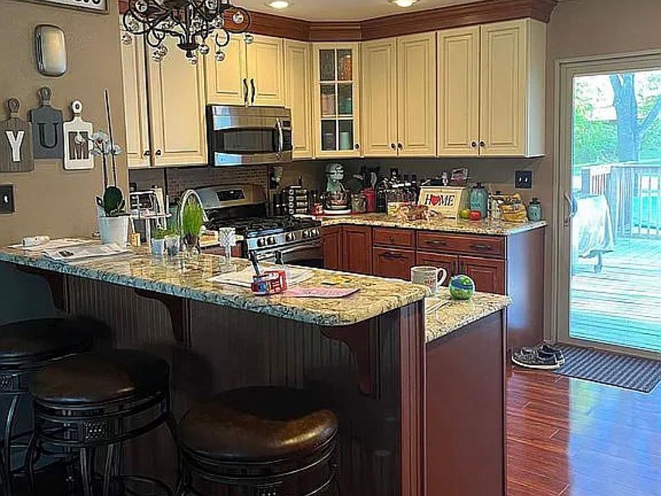 2nd image of 18688 Blackhawk Dr