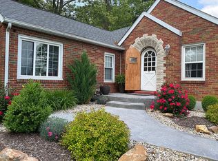 2307 Fairview Dr, Alton, IL 62002