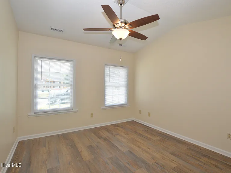 3011 Foxhorn Rd — Photo 8
