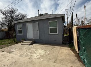 512 Washington 1/2 Ave, Bakersfield, CA 93308