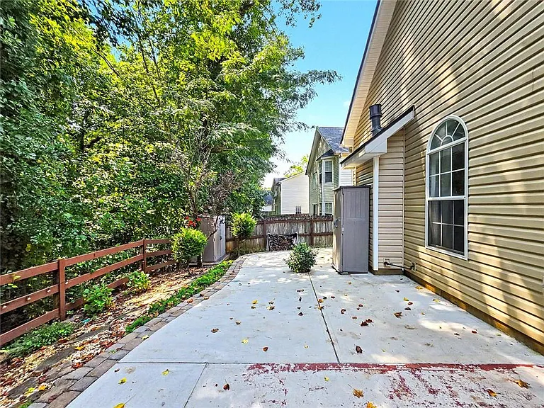 3235 Liberty Commons Dr NW — Photo 29
