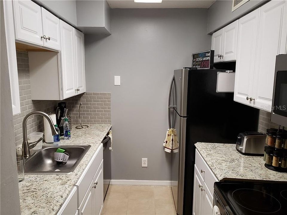 1st image of 295 Wymore Rd #200
