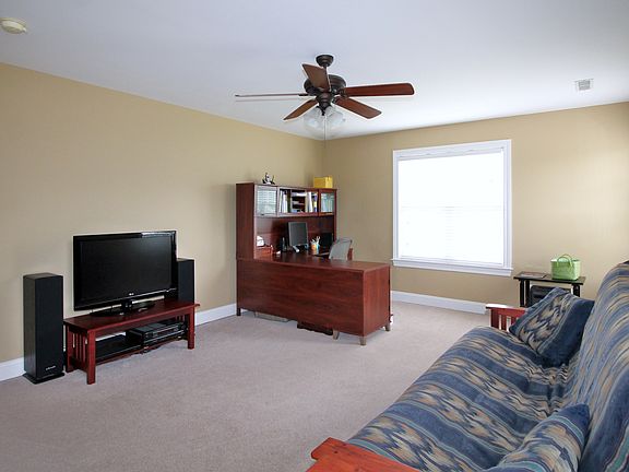 3rd image of 1511 Indian Meadows Dr