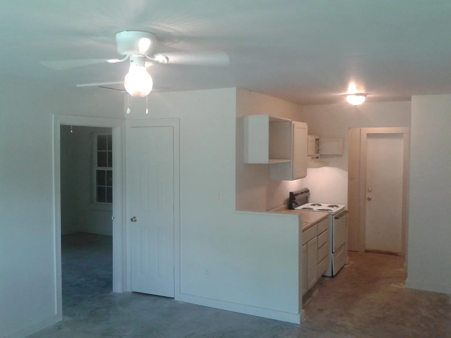 6063 Sperry Rd — Photo 2