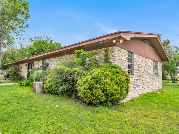 802 Westfall Street, Burnet, TX 78611