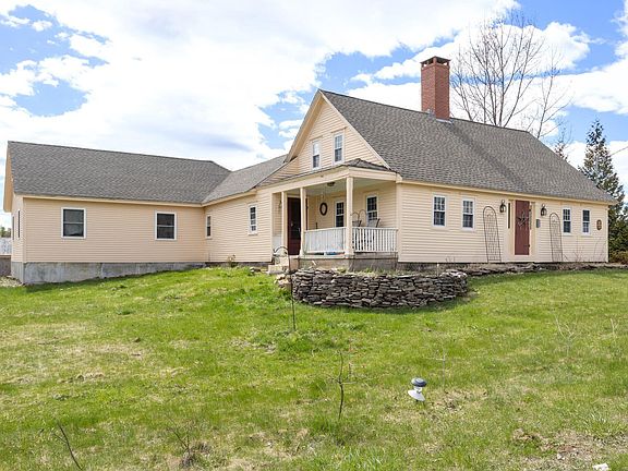 2nd image of 662 Center Road