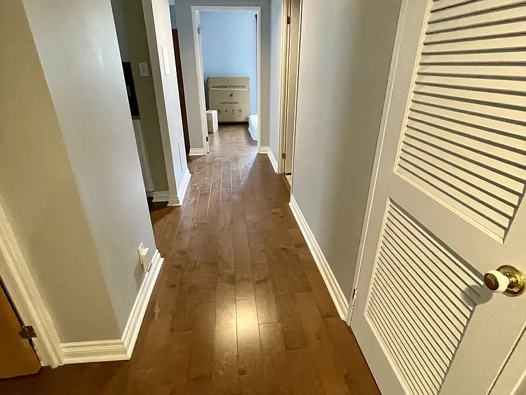45 Holland Ave #315 — Photo 2