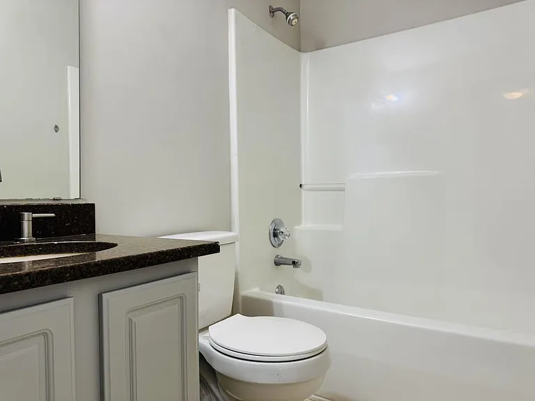 4644 Valley Stream Dr — Photo 15