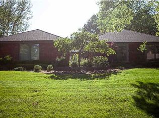 907 N Brookfield St, Wichita, KS 67206