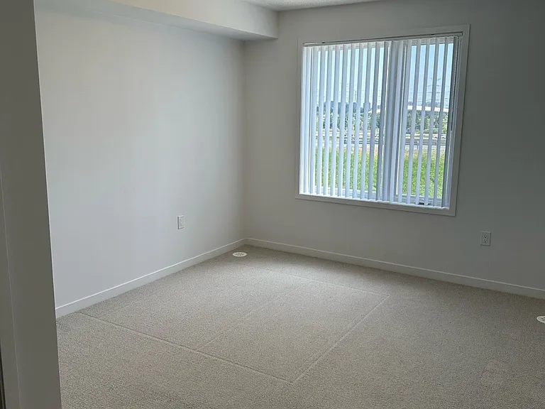 150 Honeycrisp Cres #269 — Photo 11